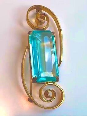 3x2 Brooch Blue Aquamarine Emerald Cut faux Vintage Gold Tone